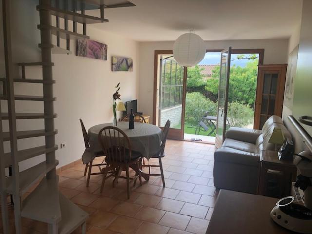 Villelaure Gite L'Annexe מראה חיצוני תמונה